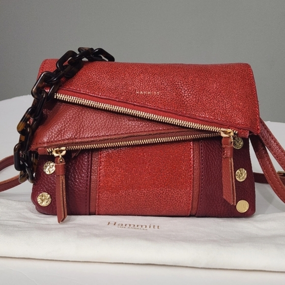 Hammett Dillon Small Crossbody Bag Ltd Ed Lunar New Year in Zinfandel - Picture 3 of 10